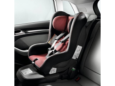 Автомобильное детское кресло Audi Isofix child seat, misano red/black, артикул 4L0019902AEUR от VAG Автомобильное детское кресло Audi Isofix child seat, misano red/black, артикул 4L0019902AEUR