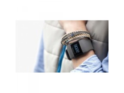 Наручные часы Volkswagen Neolog Golf, артикул 000050830B71N от VAG Наручные часы Volkswagen Neolog Golf, артикул 000050830B71N